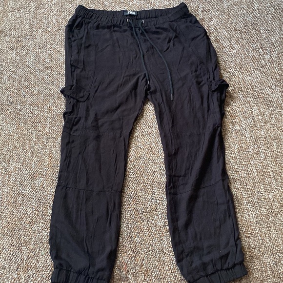 COPY - High rise cargo joggers large - Picture 2 of 2